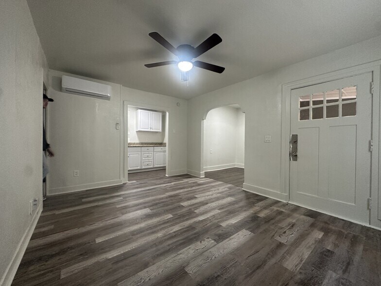 Building Photo - 614 E 600 S