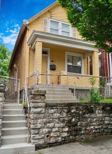 Building Photo - 2335 Wheeler St
