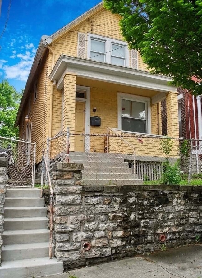 Building Photo - 2335 Wheeler St