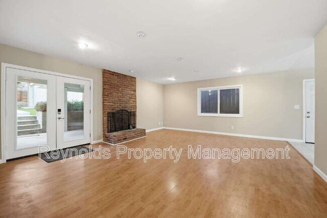 Building Photo - 9002 Watson Pl