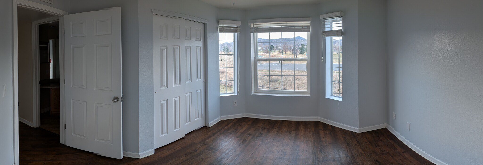 Building Photo - 12304 W Cross Dr