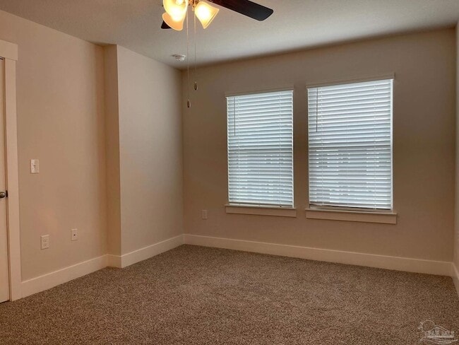 Building Photo - 1650 Iroquois Ct