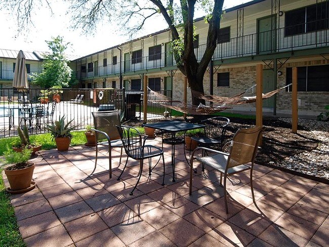 Building Photo - Shoal Creek North