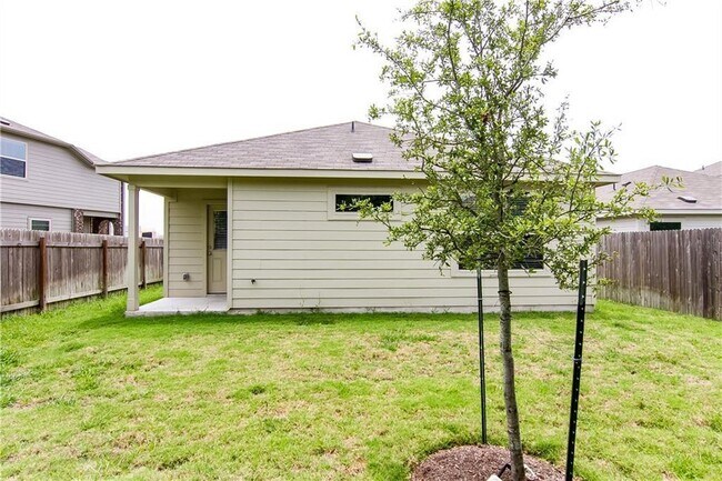 Building Photo - 5916 Kennedy St