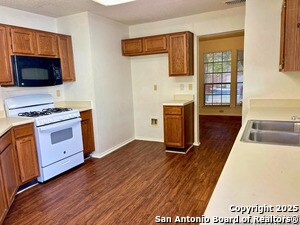 Building Photo - 5010 Fern Lake