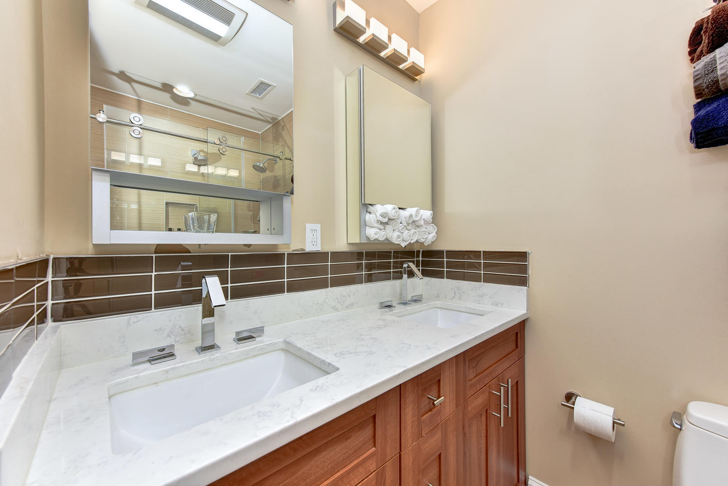 Bath 2 med cabinets - 24 Logan Cir NW