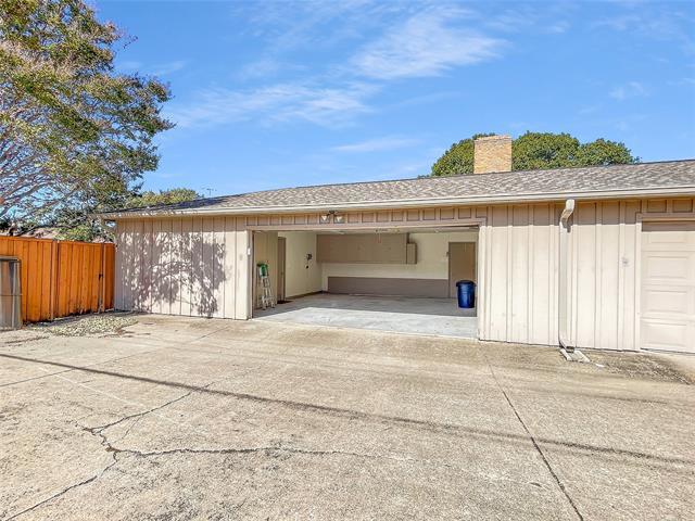 Building Photo - 7608 Meadow Oaks Dr