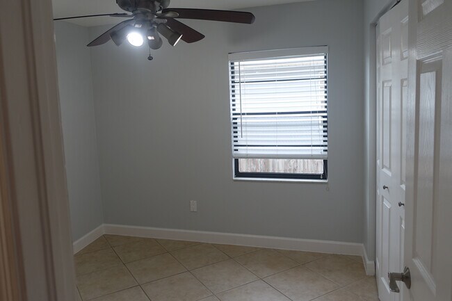 Building Photo - 7607 S Sherrill St