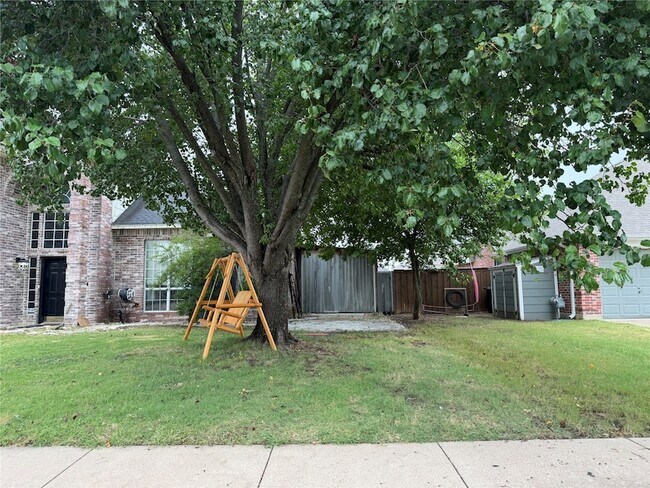 Building Photo - 1137 Robin Cir