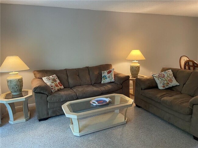 Building Photo - 4629 Poinciana St