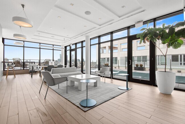 Building Photo - 160 1st St