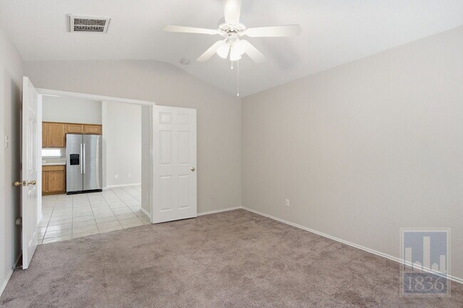Building Photo - 437 Sampson