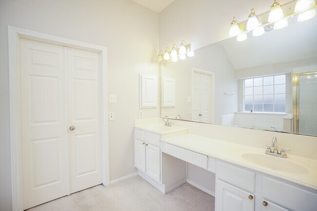 Building Photo - 9914 Clear Meadow Ln