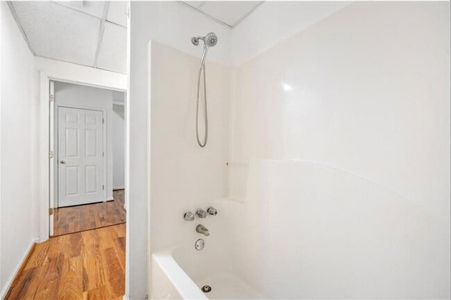 Building Photo - 10895 Glenbarr Dr