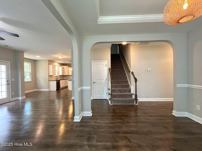 Building Photo - 188 Sandy Springs Rd