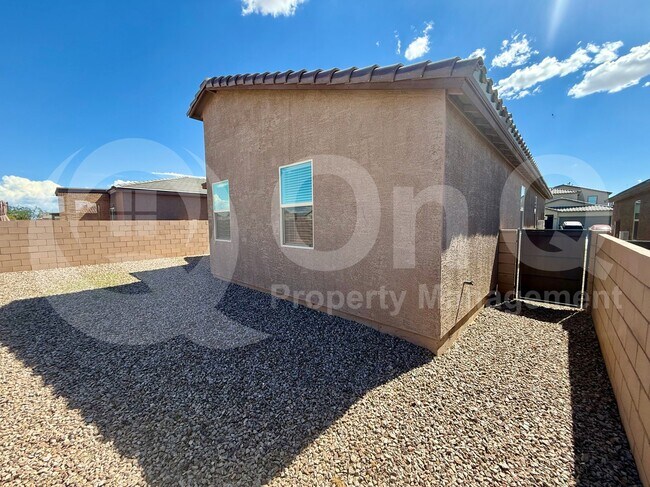 Building Photo - 7110 W Ferntree Ln