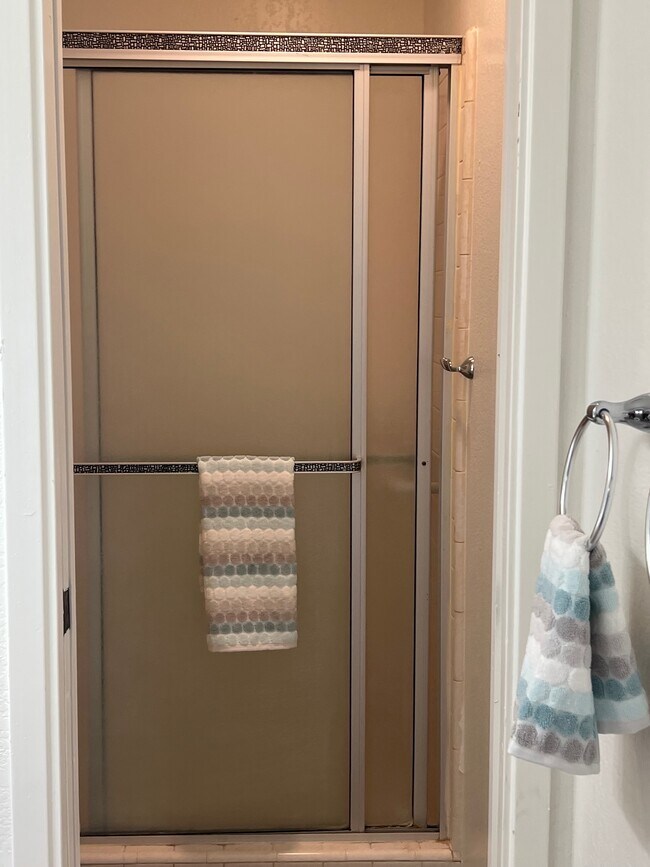 new modern baths - 8257 W Santa Cruz Blvd