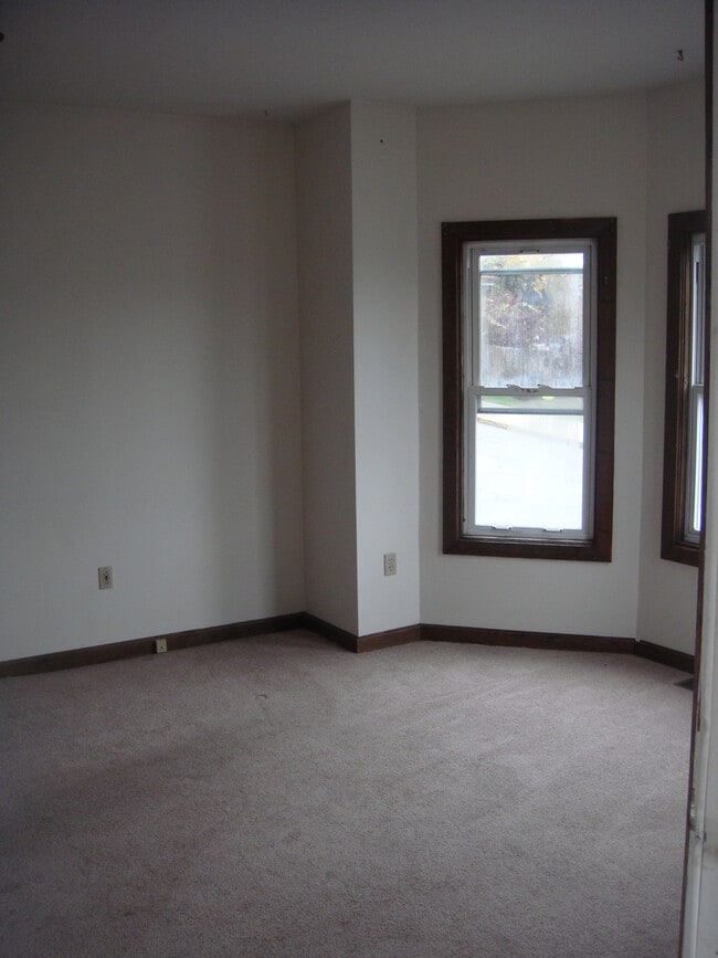 Building Photo - 282-BLD