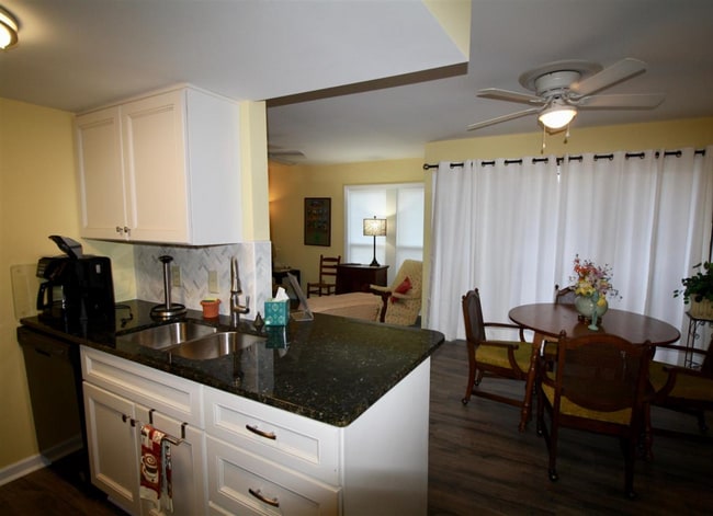 Building Photo - 800 St Andrews DriveLinville Gdns