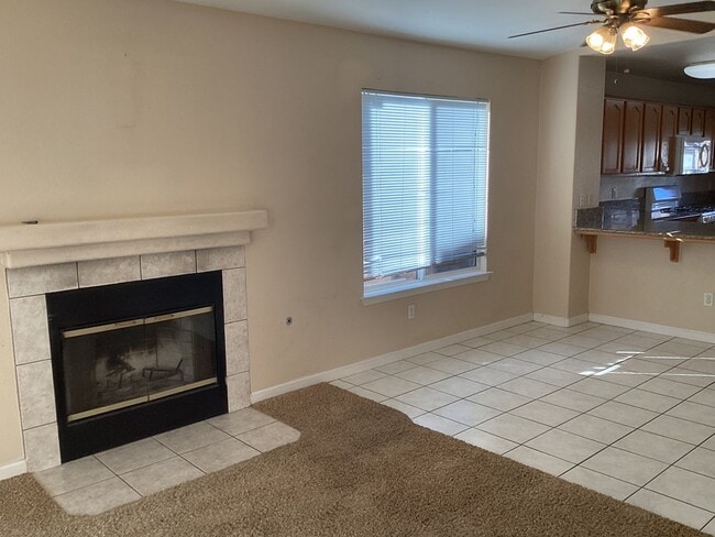 Building Photo - Northeast Single Story Home in River Oaks ...