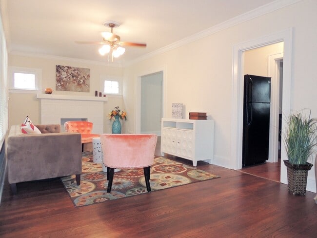 Building Photo - 3 Bed - 1.5 Bath Colonial for Rent in Cleveland Heights!