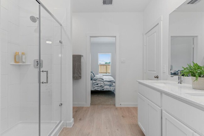 Building Photo - 7811 Bel Fiore Dr