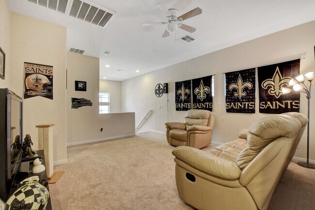 Building Photo - Beautiful Two Story Located on the Southwest