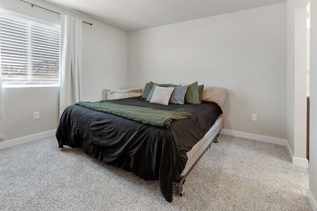 Building Photo - 6749 Nystrom Ter