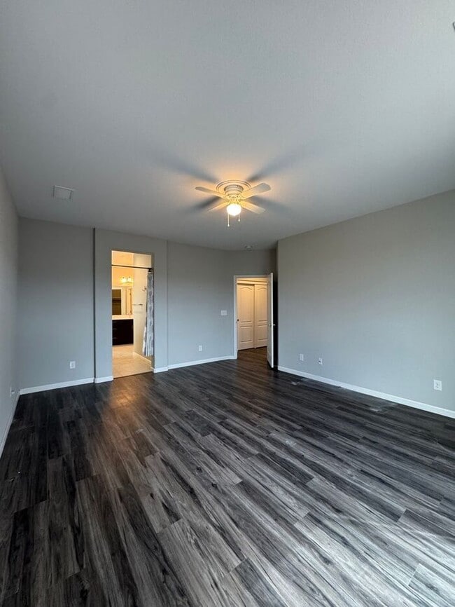Building Photo - Spacious 4-Bedroom Dayton Home with Split-Bedroom Layout & Modern Finishes