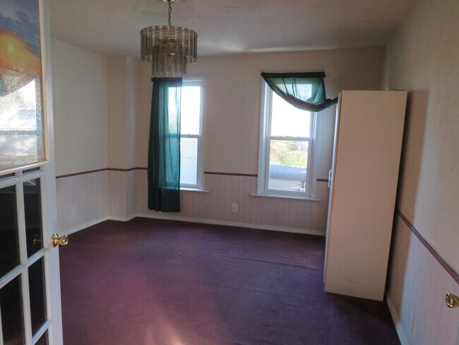 Building Photo - 2002 Cottage Ave