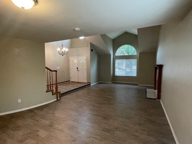 Building Photo - 5028 W Avenue M