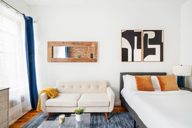 Building Photo - 240 E 26th St