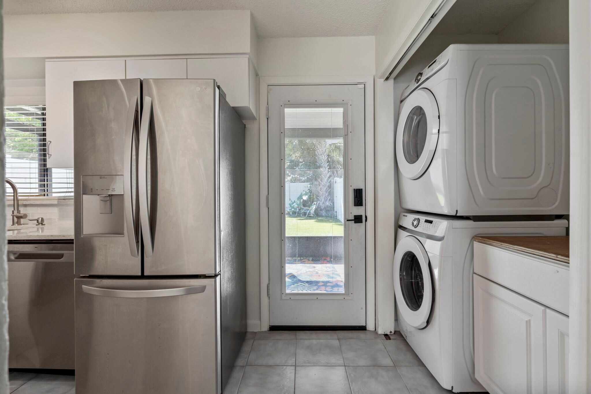 In Unit W/D - 122 Pine St
