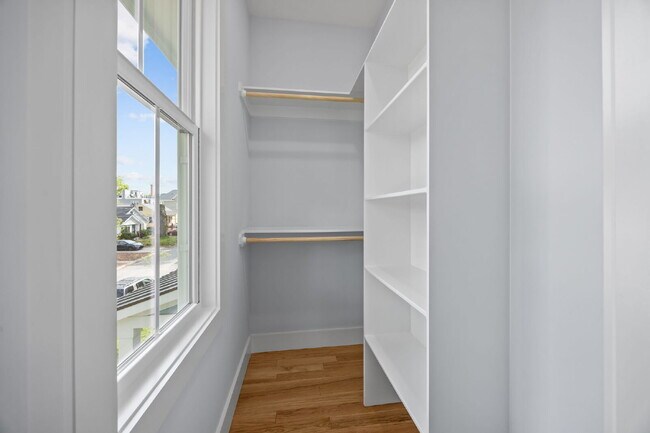 Building Photo - 515 Spruce St