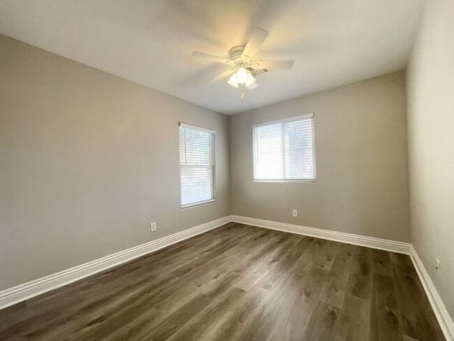 Building Photo - Nice two-story home with 4 bedrooms