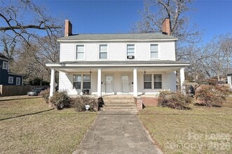 Building Photo - 134 Saluda St