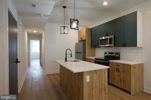 Building Photo - 1224 W Silver St