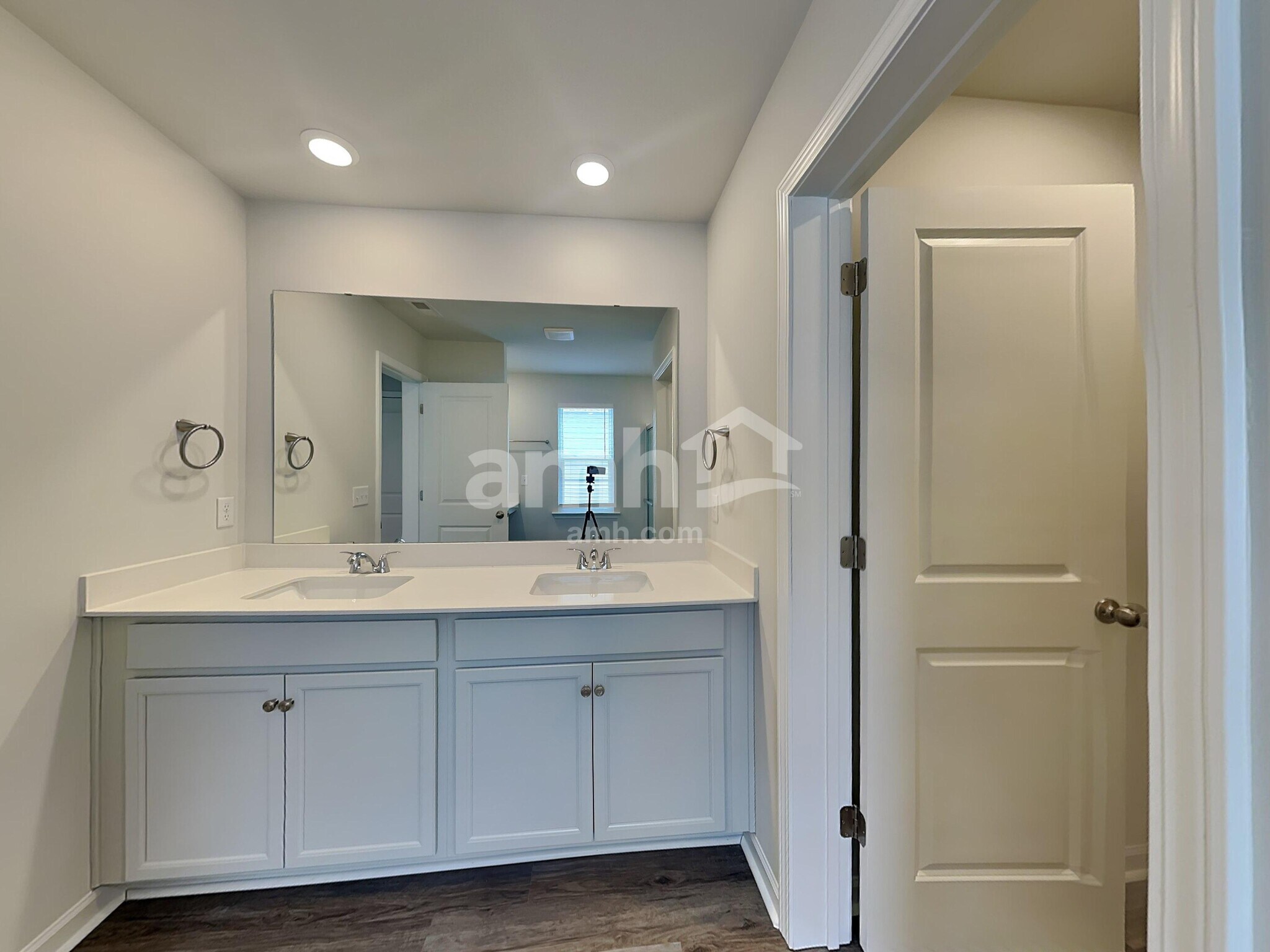 Building Photo - 3980 Zepelin Wy