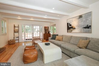 Building Photo - 206 Drakes Drum Dr