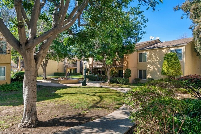 Building Photo - Mission Valley 1 BR/1 BA Condominium at Ra...