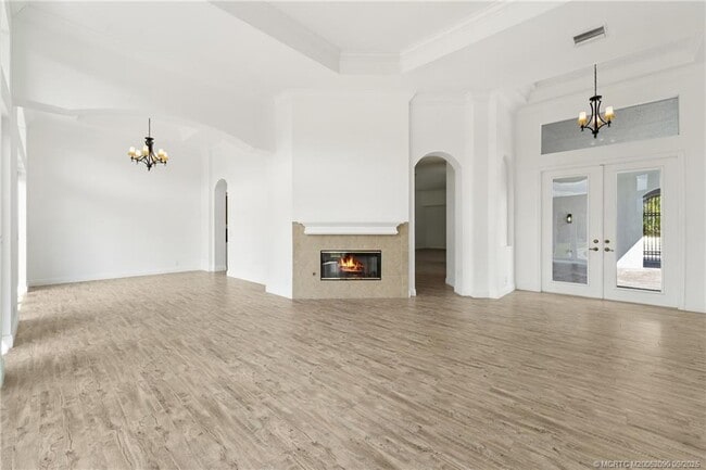 Building Photo - 872 SW Squire Johns Ln