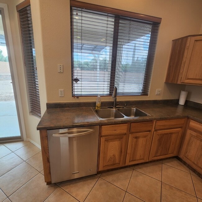 Building Photo - 7539 W Desert Crystal Ct