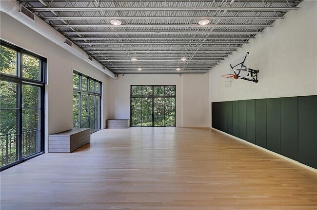 Building Photo - 3570 Knollwood Dr NW