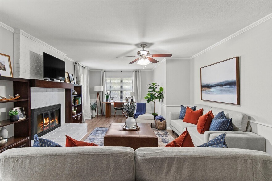 Cozy Living Room - 10023 Olmos Dr