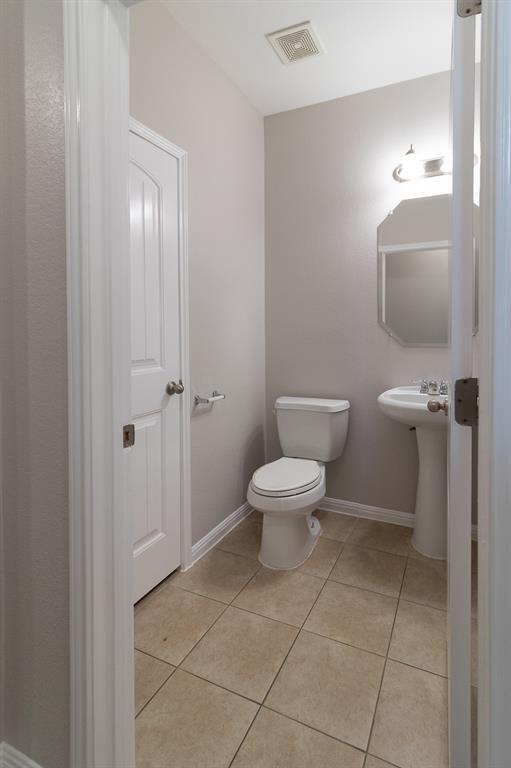 Building Photo - 2102 Monticello Ct