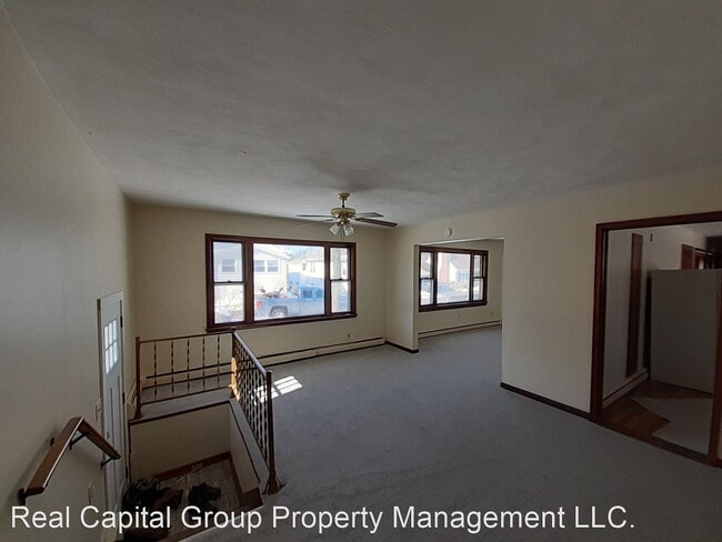 Building Photo - 3 br, 1 bath House - 25 Clinton St