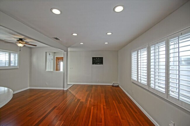 Building Photo - BEAUTIFULLY REMODELED, REDONDO HILLS HOME ...