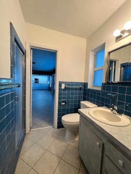 Building Photo - 2801 W Canal St N