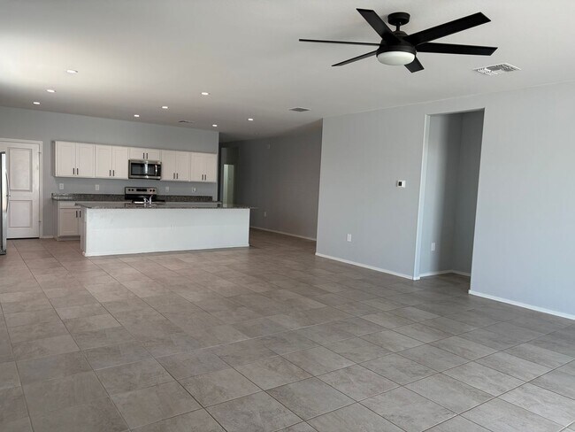 Building Photo - 36202 W San Alvarez Ave