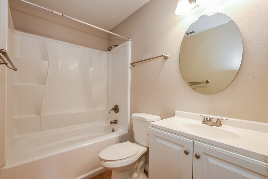 Building Photo - 3715 Running Water Dr